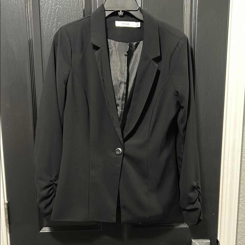 Fashion Nova Black Tailored Blazer